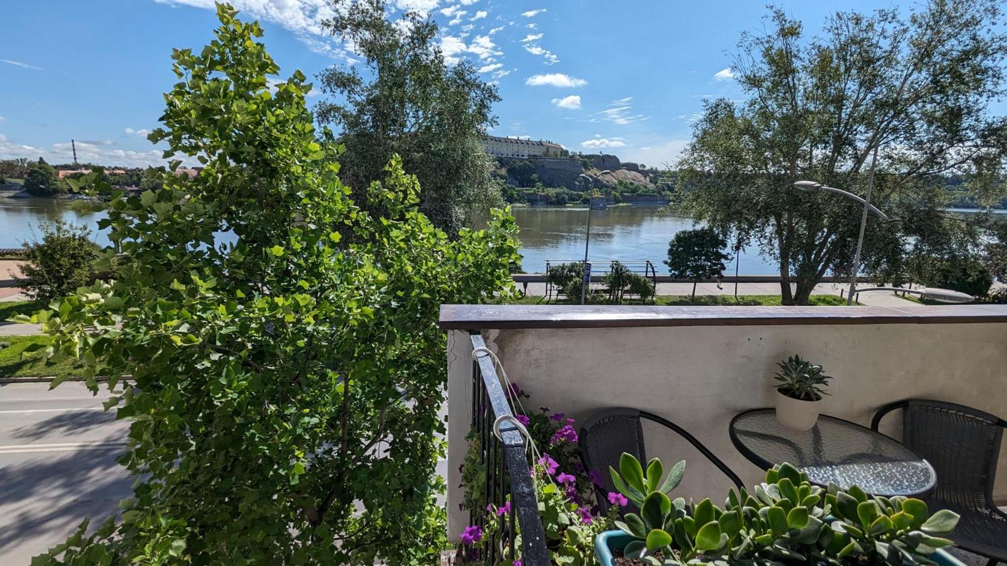 נובי סאד Center, Private Garage, Danube & Fortress, 3 Bdrm 2 Bath מראה חיצוני תמונה